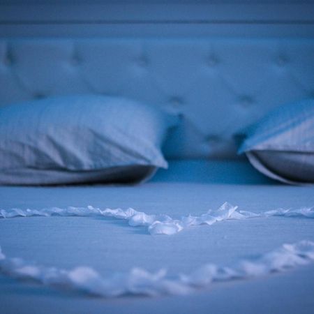 Nuit Vip Spa Sauna Privatif Le Rove Kültér fotó